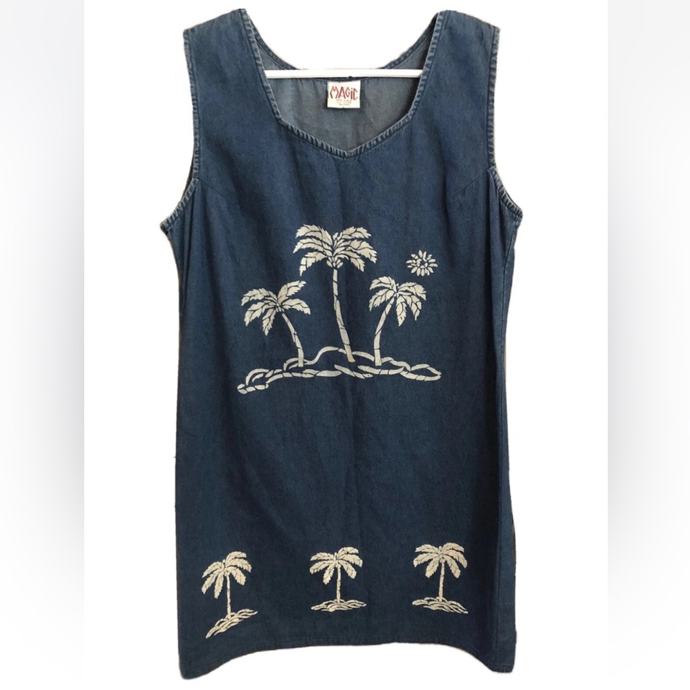 Magic Boho Women’s Denim Shift Sleeveless Dress Palm Tree Graphics Size Medium ?